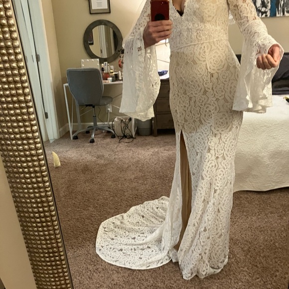 Boho wedding dress. Excellent condition. Unaltered PENDING SALE - Picture 13 of 14